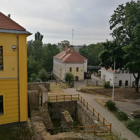 Templomos Zarandokhaz אכסניה טפולצה